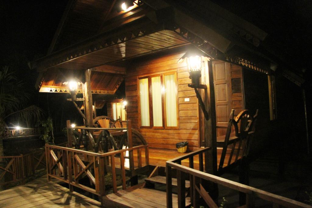 Burilamplai Resort Thung Yai Kamer foto