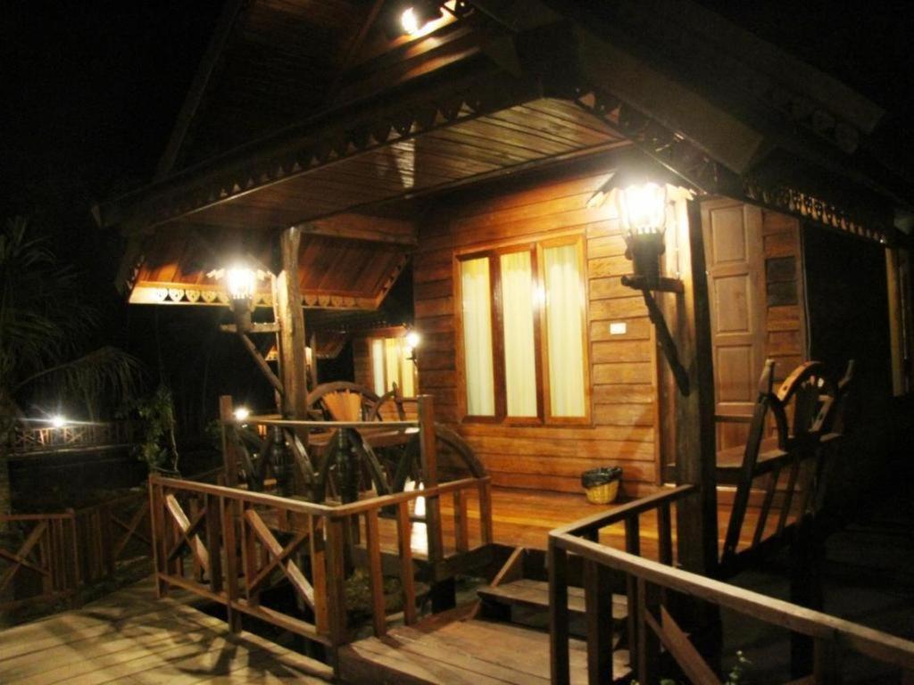 Burilamplai Resort Thung Yai Buitenkant foto