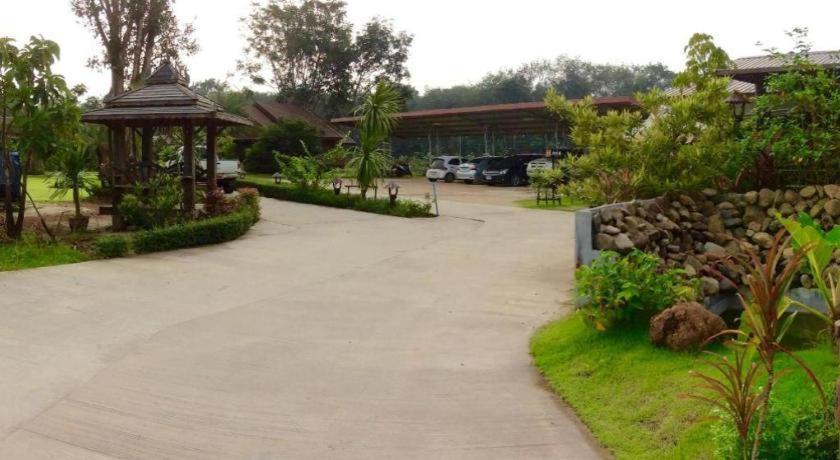 Burilamplai Resort Thung Yai Buitenkant foto